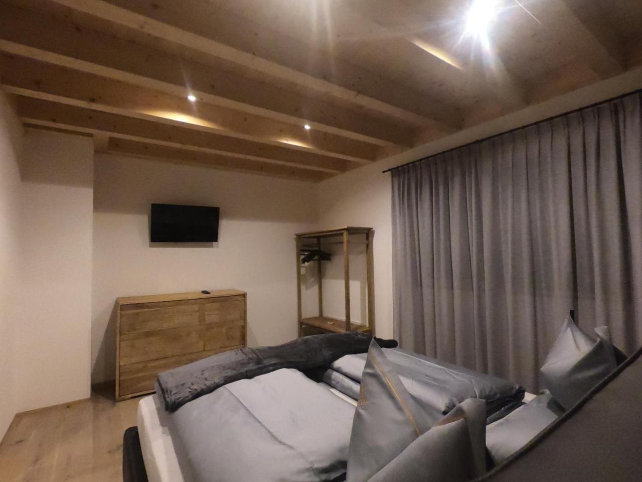 Antonya Apartments Schenna Ngoại thất bức ảnh